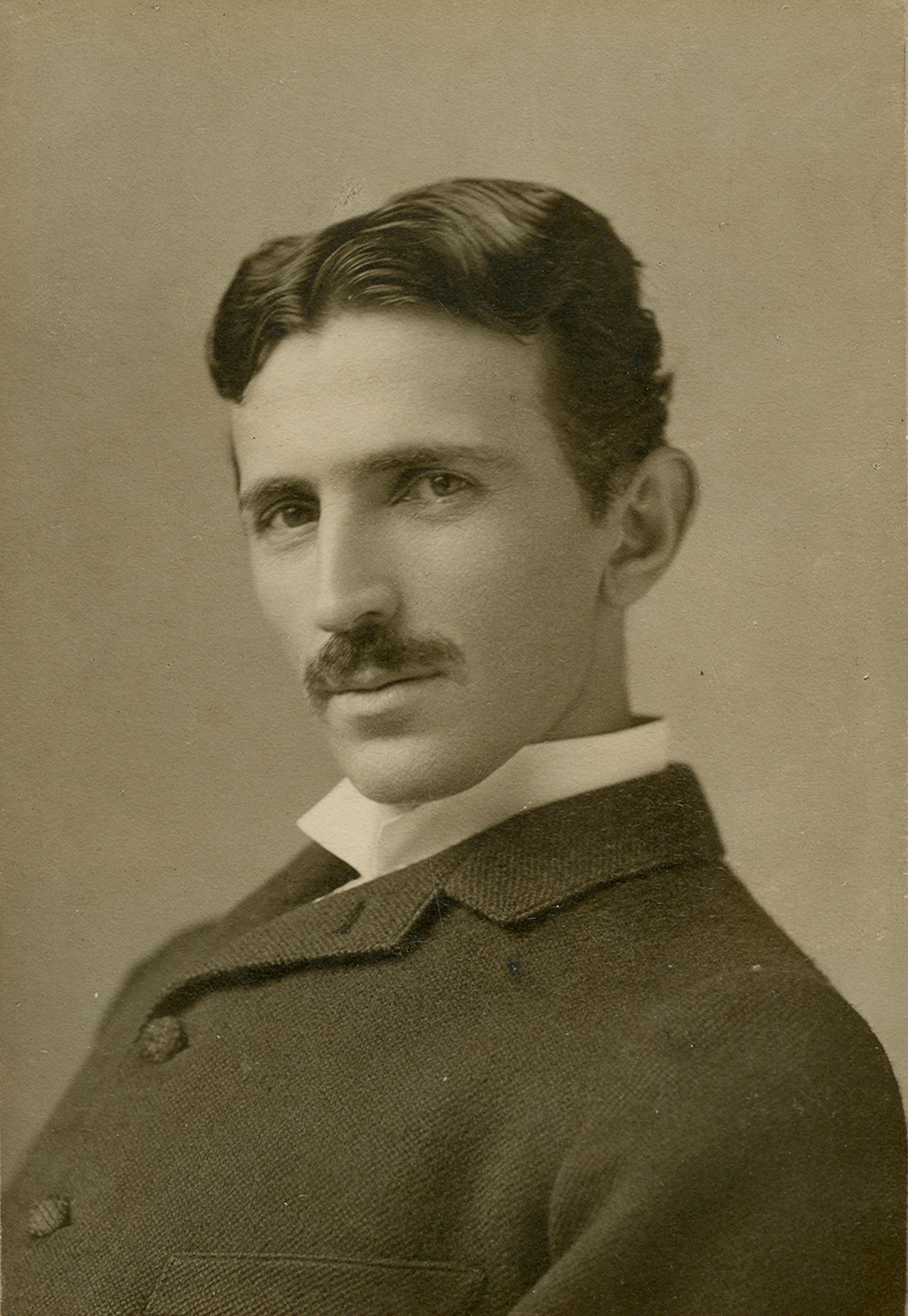 Retrato histórico de Nikola Tesla hacia 1890.