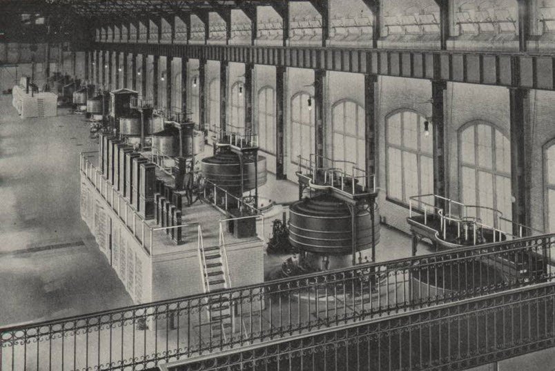 Diez generadores Westinghouse de 5.000 HP en la central Edward Dean Adams de Niágara.